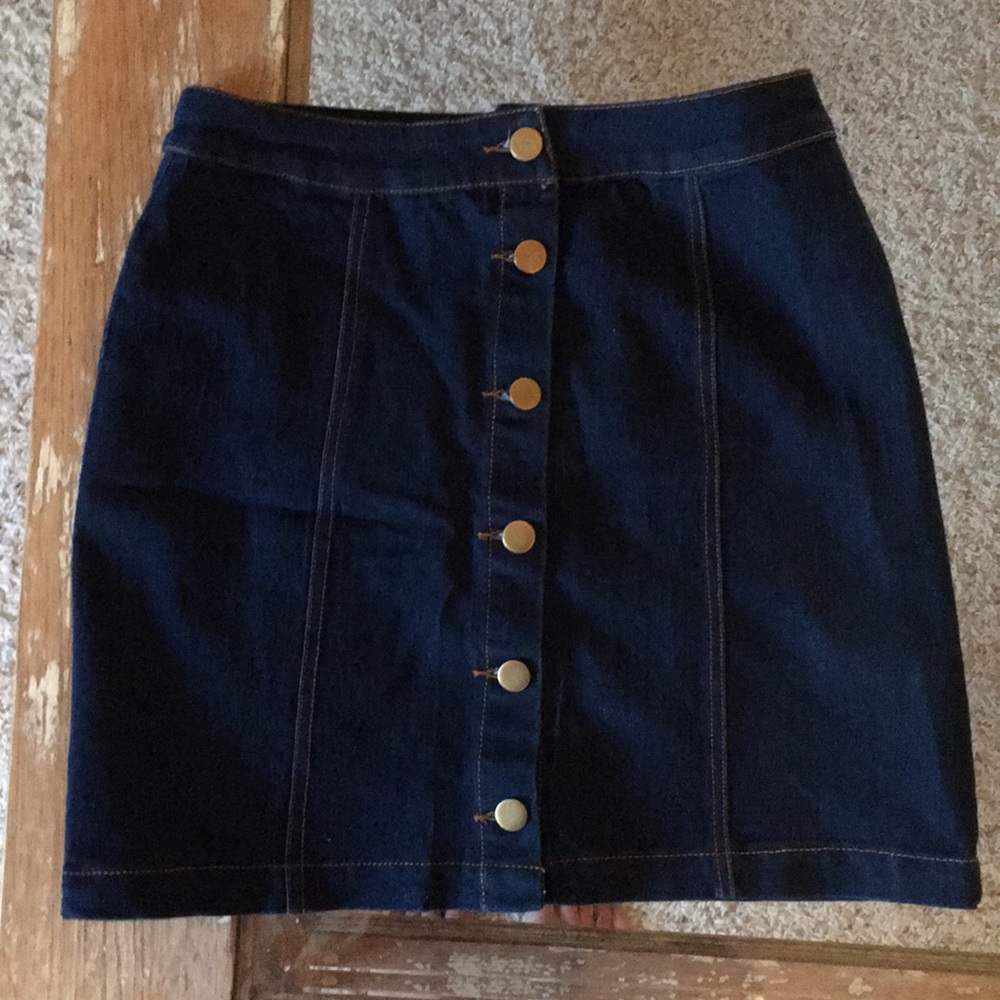 Button down front denim skirt
